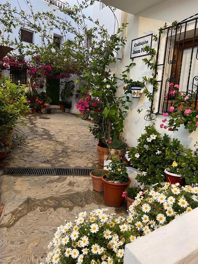 La Buganvilla De Juana Y Antonio Casares Exterior photo